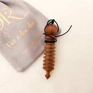 Pêndulo de Ísis de madeira
