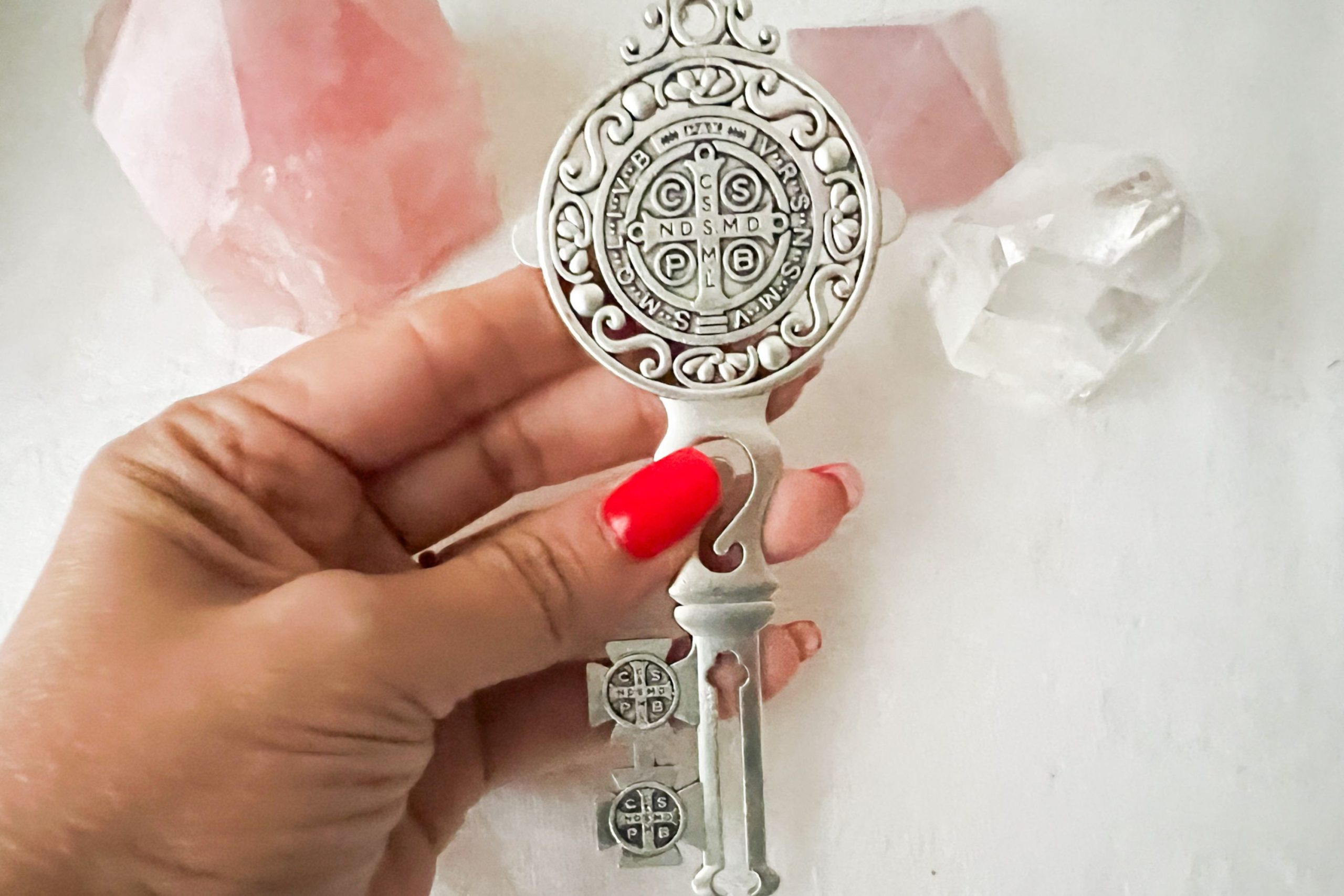 Chave de São Bento - Amuleto poderoso de proteção