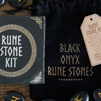 Runas Nórdicas em Ónix Negro